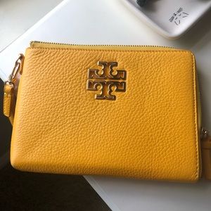 Tory Burch Zip Wristlet